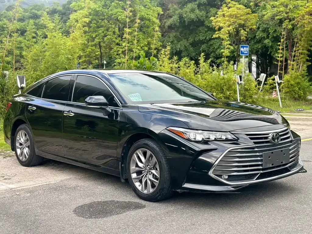 Toyota Avalon — фото 9