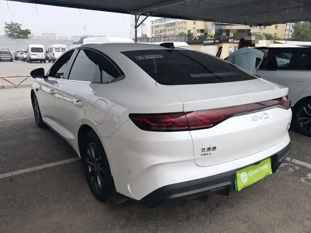 BYD Qin L — фото 6