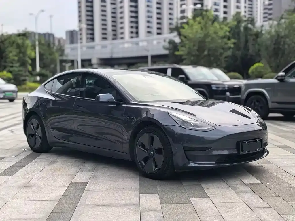 Tesla Model 3 — фото 6