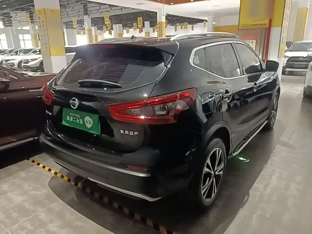 Nissan Qashqai — фото 4