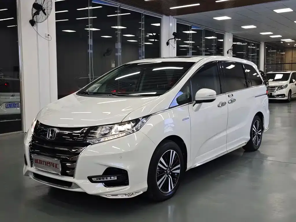 Honda Odyssey — фото 1