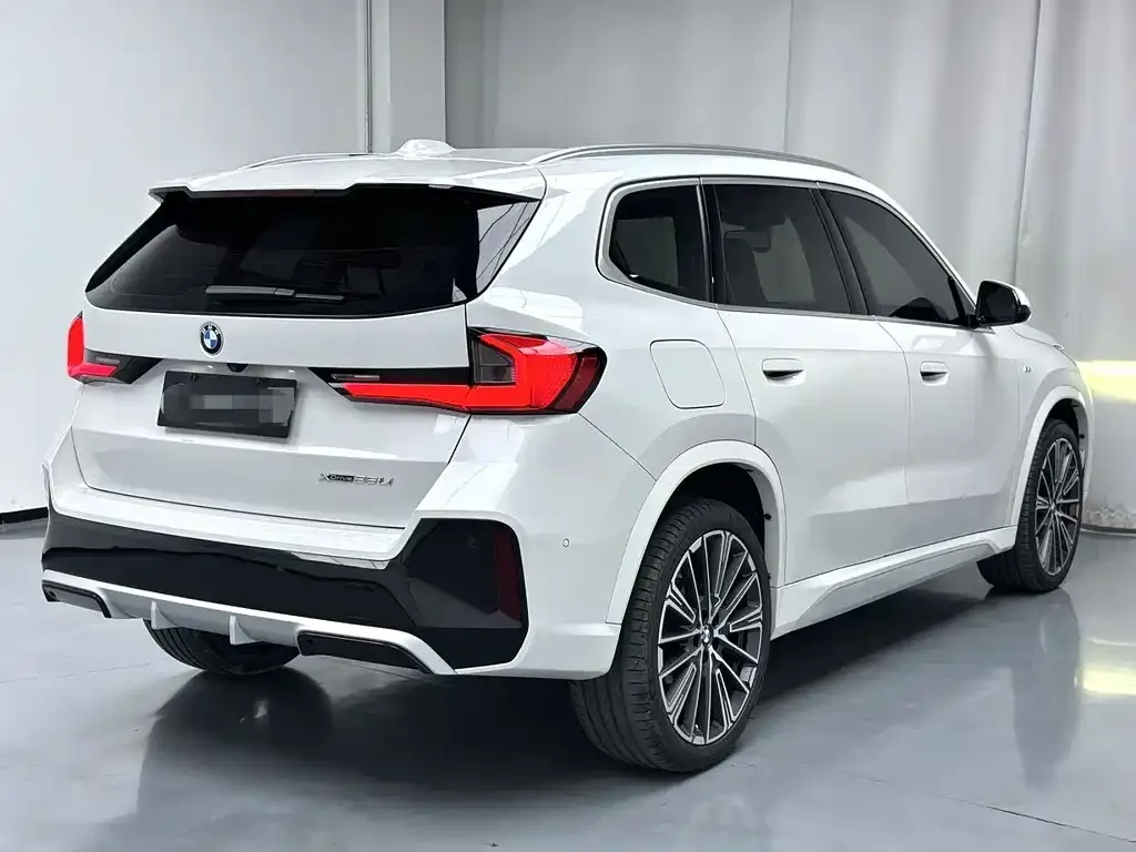 BMW X1 — фото 5