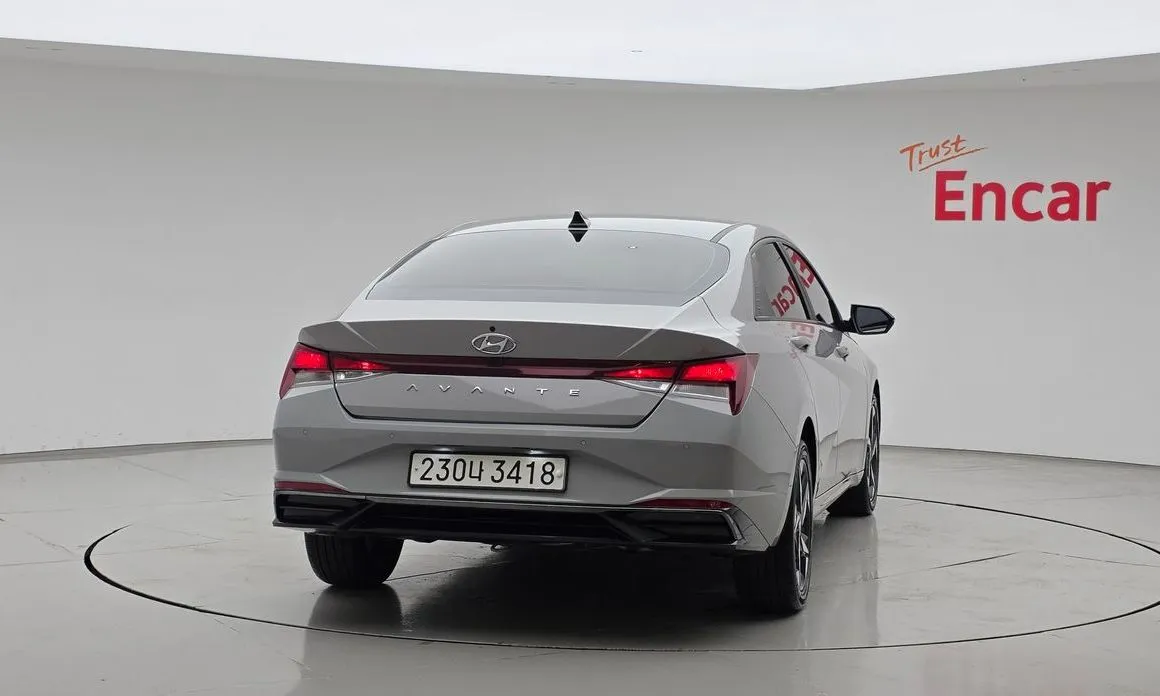 Hyundai AVANTE — фото 3