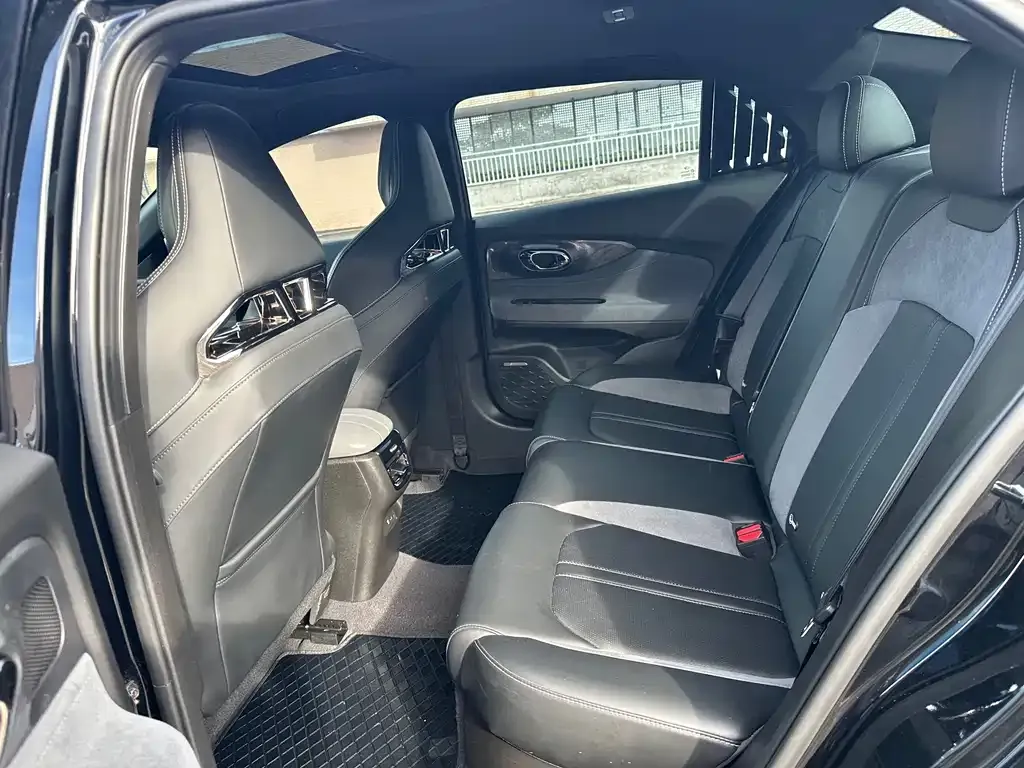 GAC Motor Shadow Leopard — фото 6