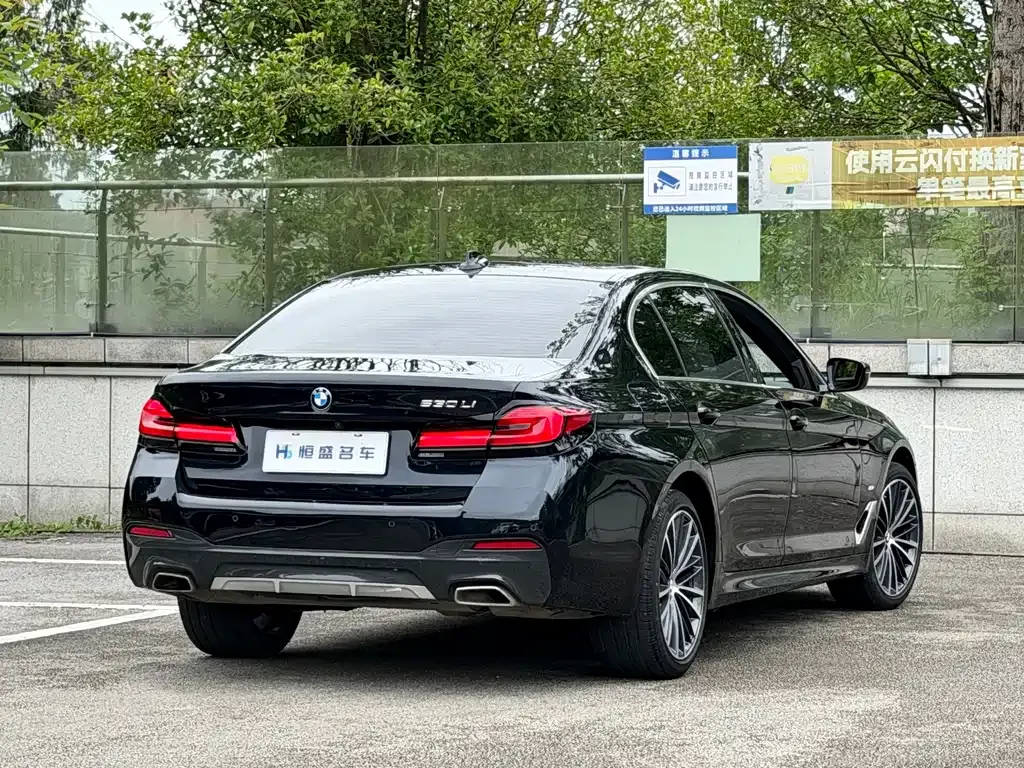 BMW 5 Series — фото 9