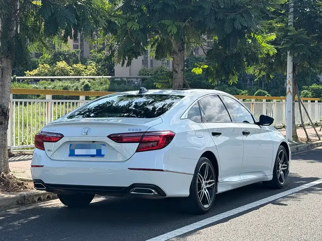 Honda Inspire — фото 7