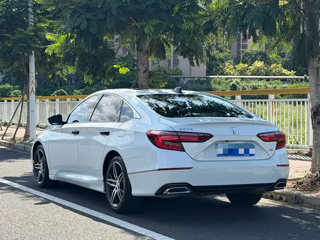 Honda Inspire — фото 9