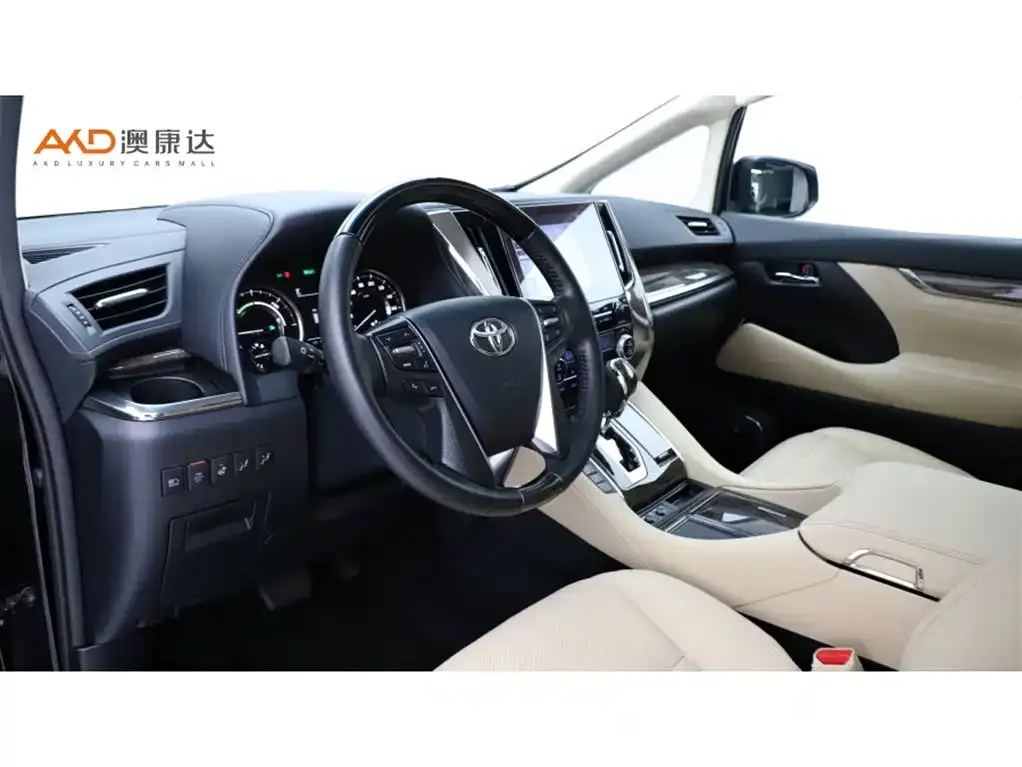 Toyota Alphard — фото 5