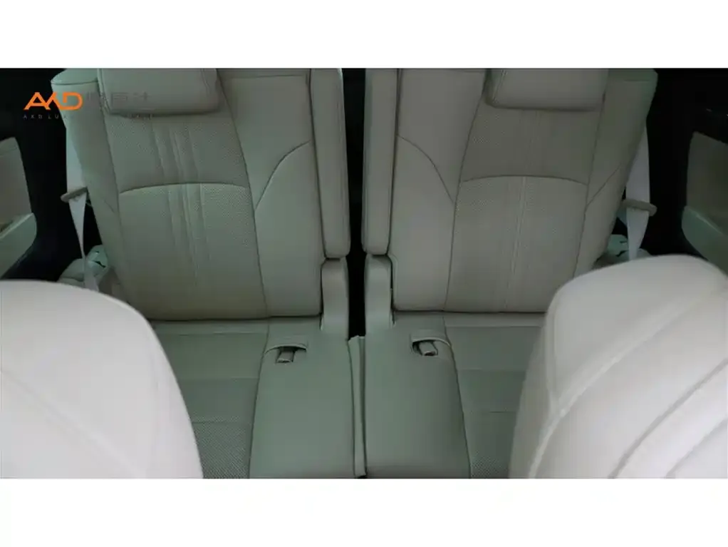 Toyota Alphard — фото 2