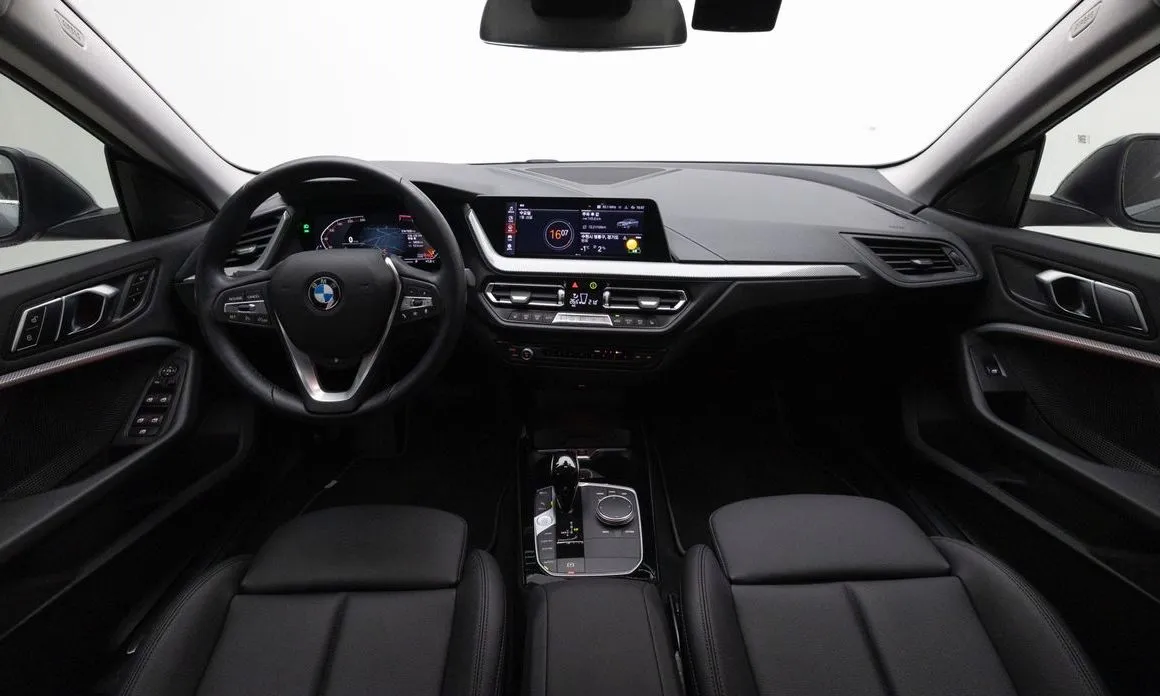 BMW 2-Series 2023 из KR, фото 2