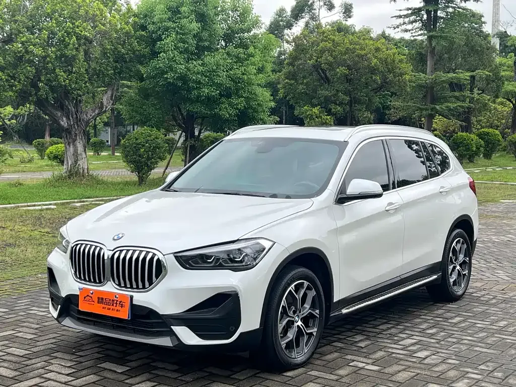 BMW X1 — фото 1