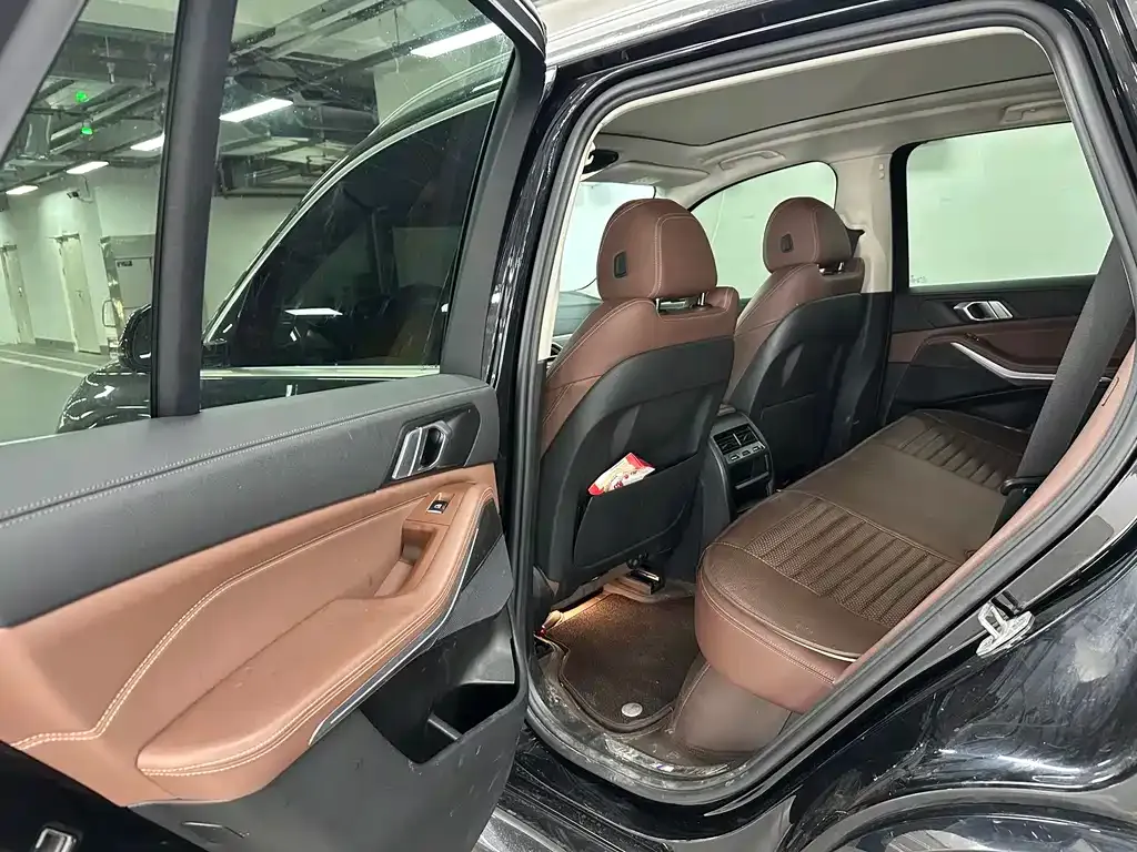 BMW X5 (Import) — фото 8