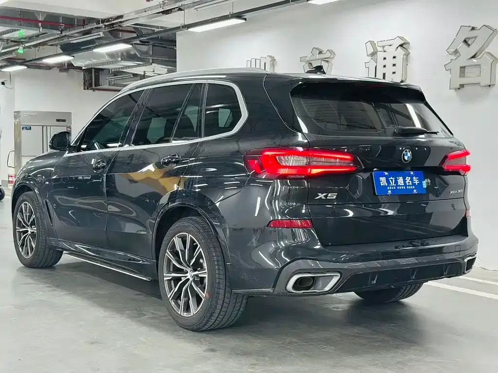 BMW X5 (Import) — фото 2
