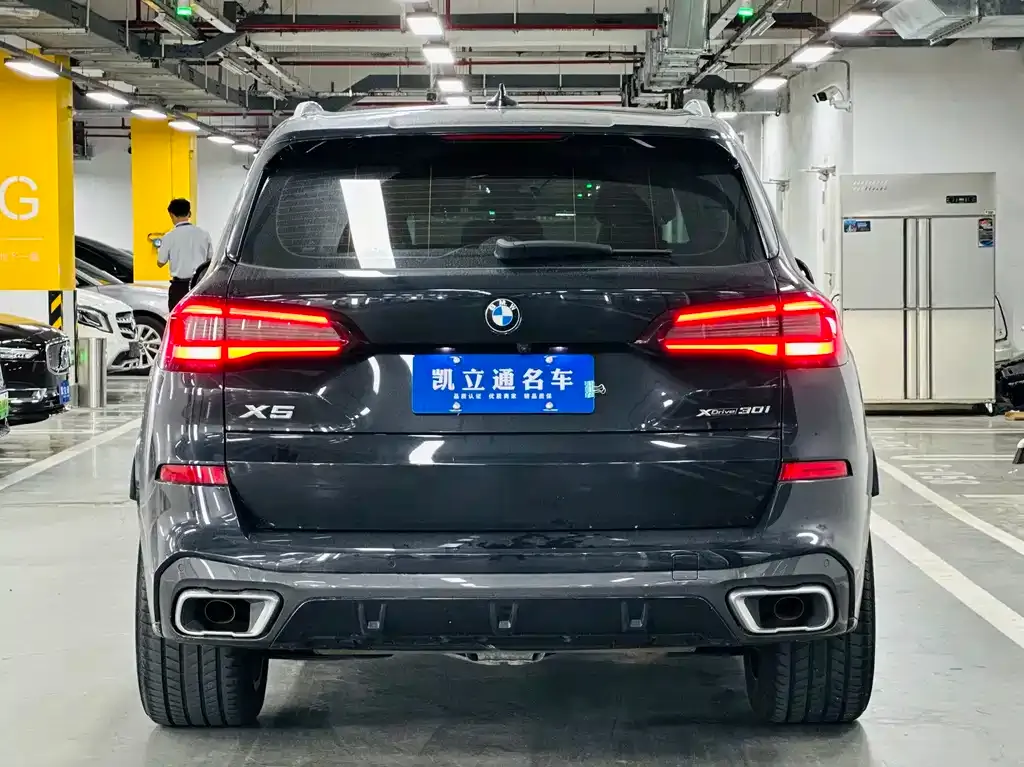 BMW X5 (Import) — фото 7