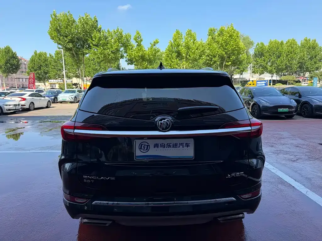 Buick Enclave — фото 8