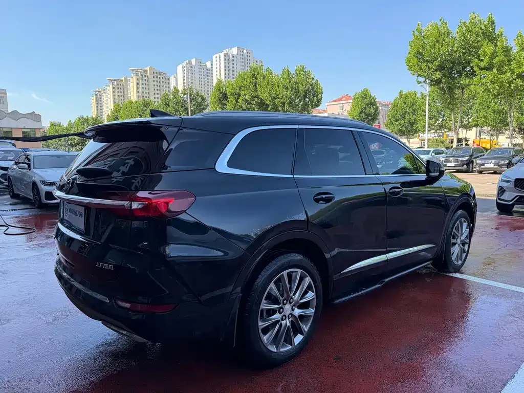 Buick Enclave — фото 10