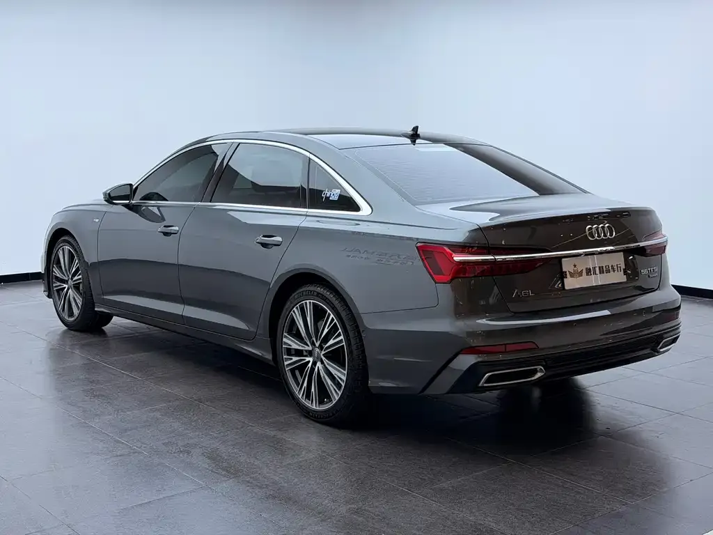 Audi A6L — фото 9