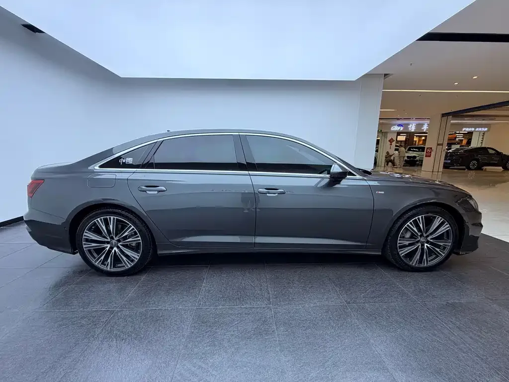 Audi A6L — фото 5
