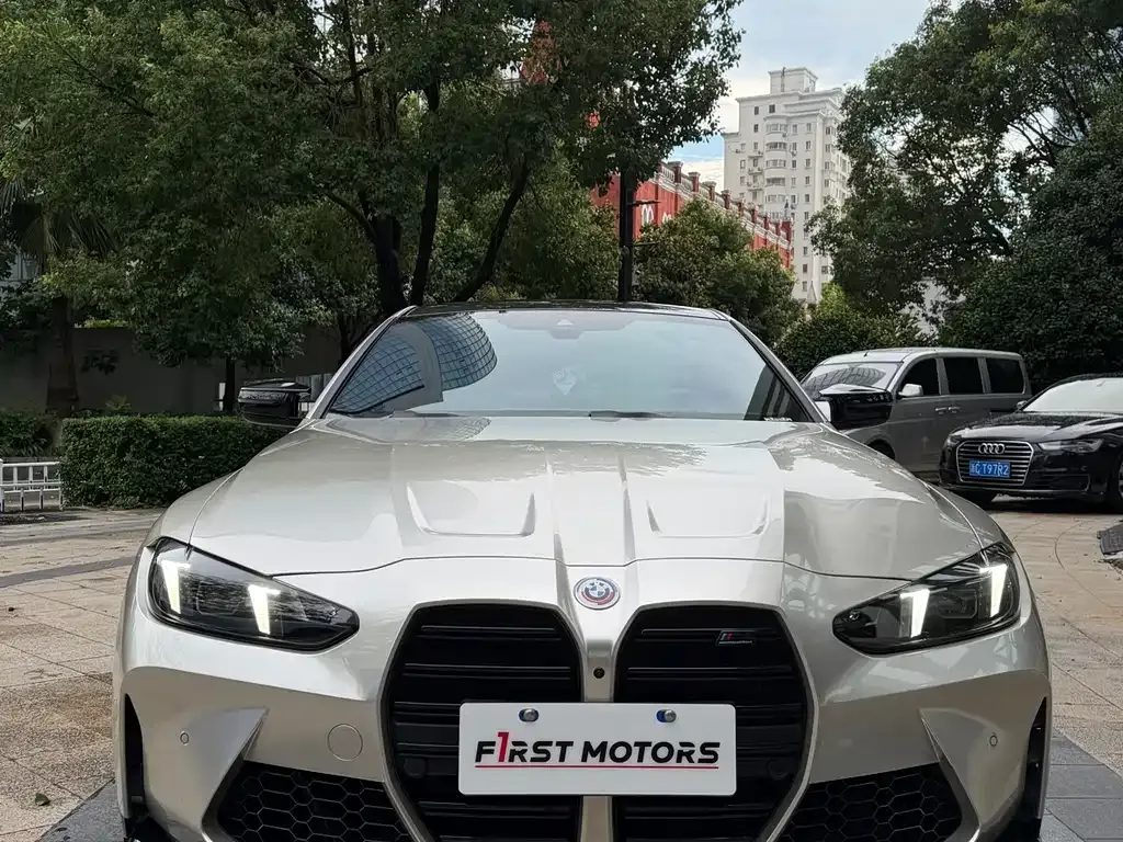 BMW M4 — фото 1