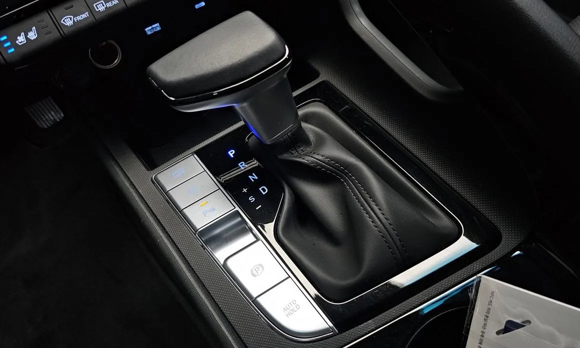 Hyundai AVANTE — фото 6