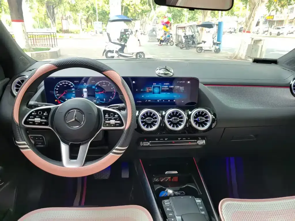 Mercedes-Benz GLA — фото 7