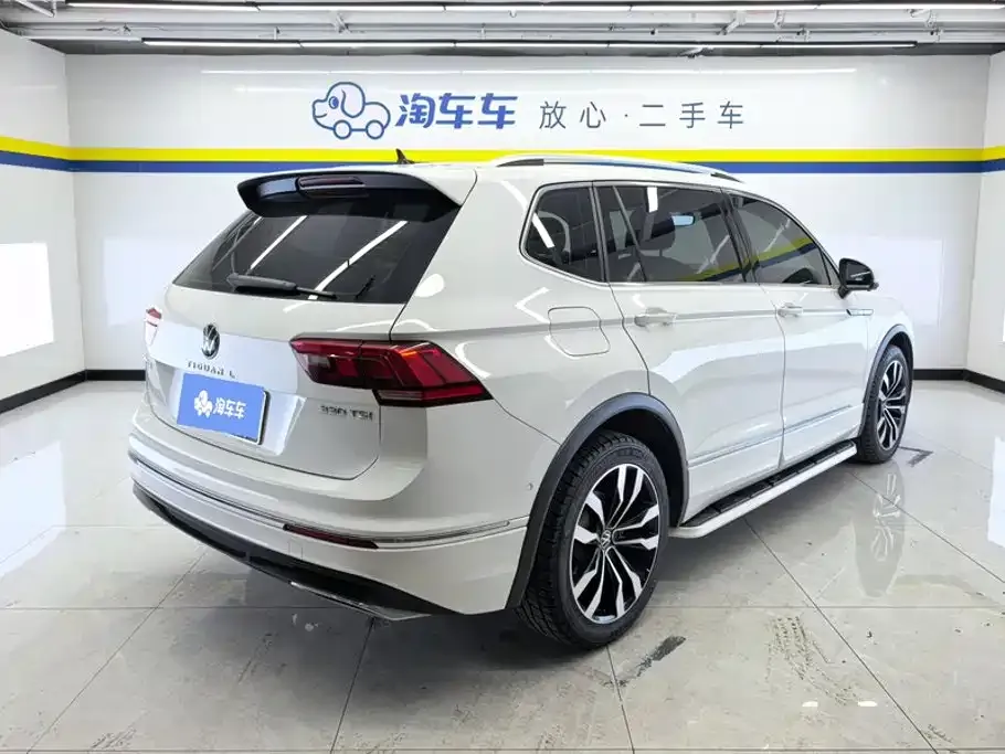 Volkswagen Tiguan L — фото 8