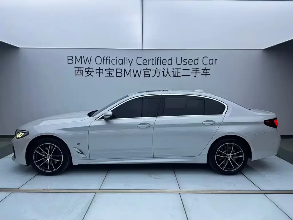BMW 5 Series — фото 4