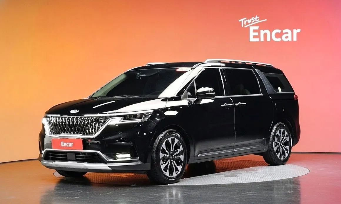 Kia Carnival — фото 1
