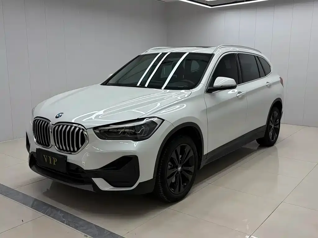 BMW X1 — фото 1