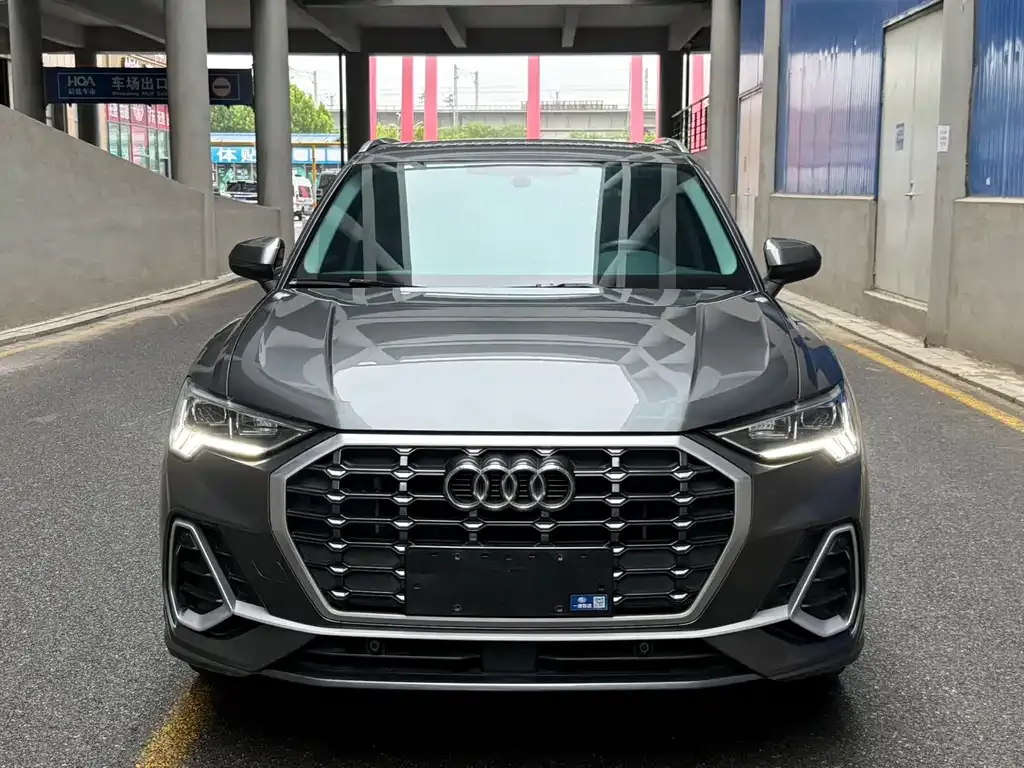 Audi Q3 — фото 10