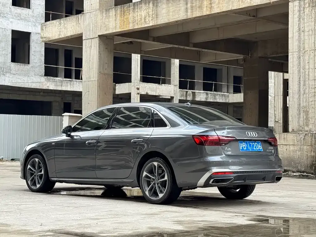 Audi A4L — фото 7