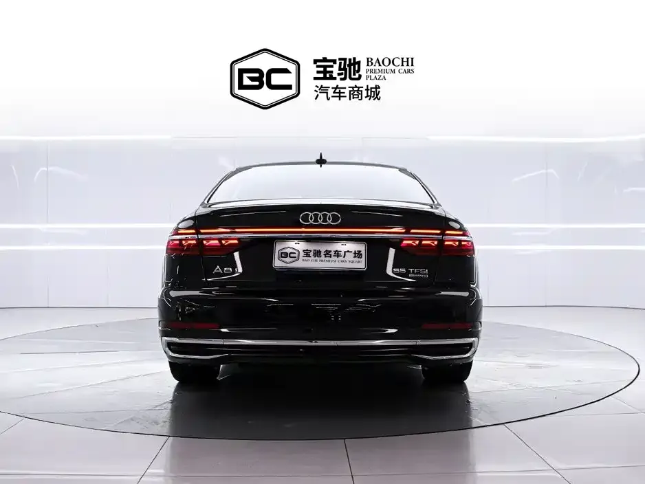 Audi A8 — фото 5