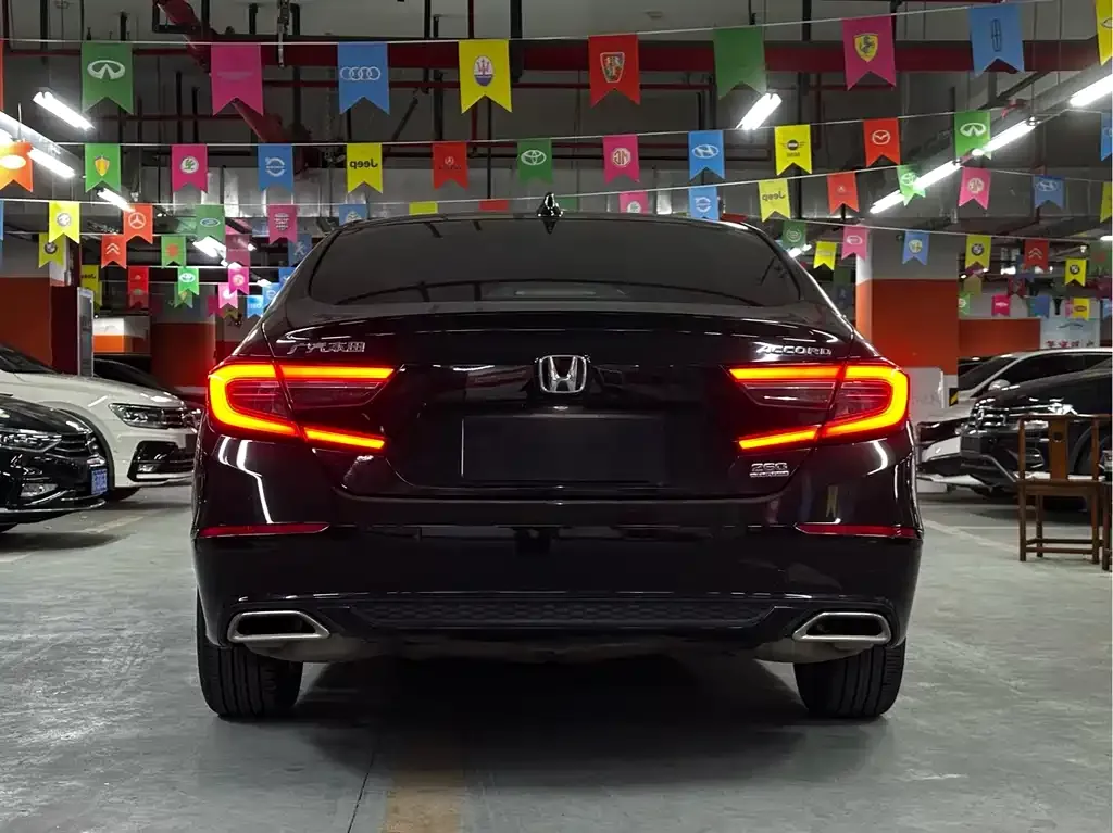 Honda Accord — фото 5