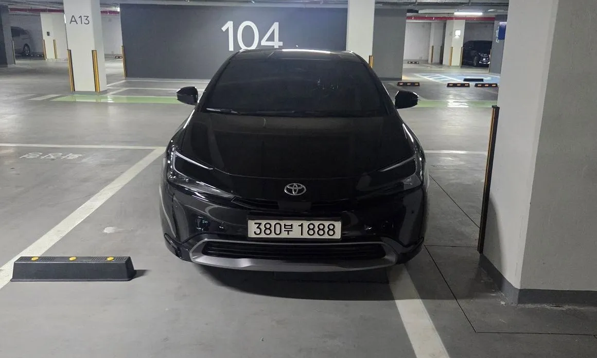 Toyota Prius — фото 1