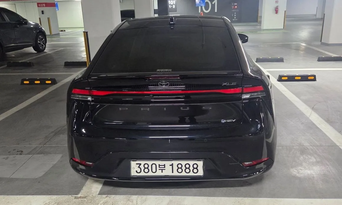 Toyota Prius — фото 7