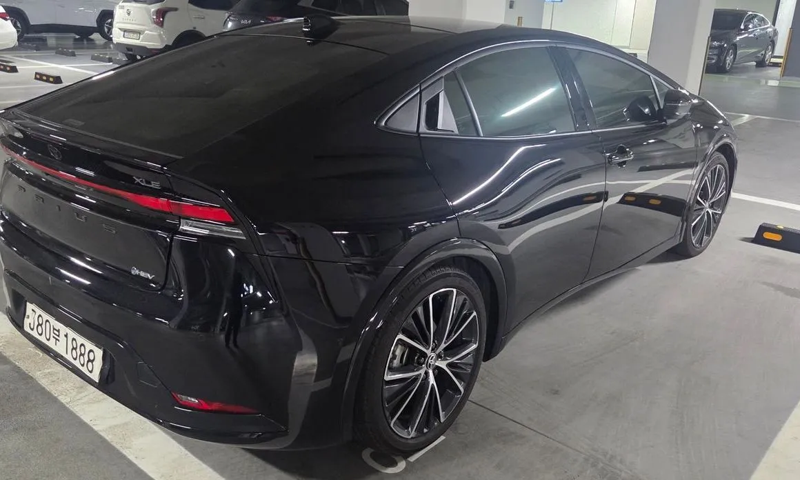 Toyota Prius — фото 9