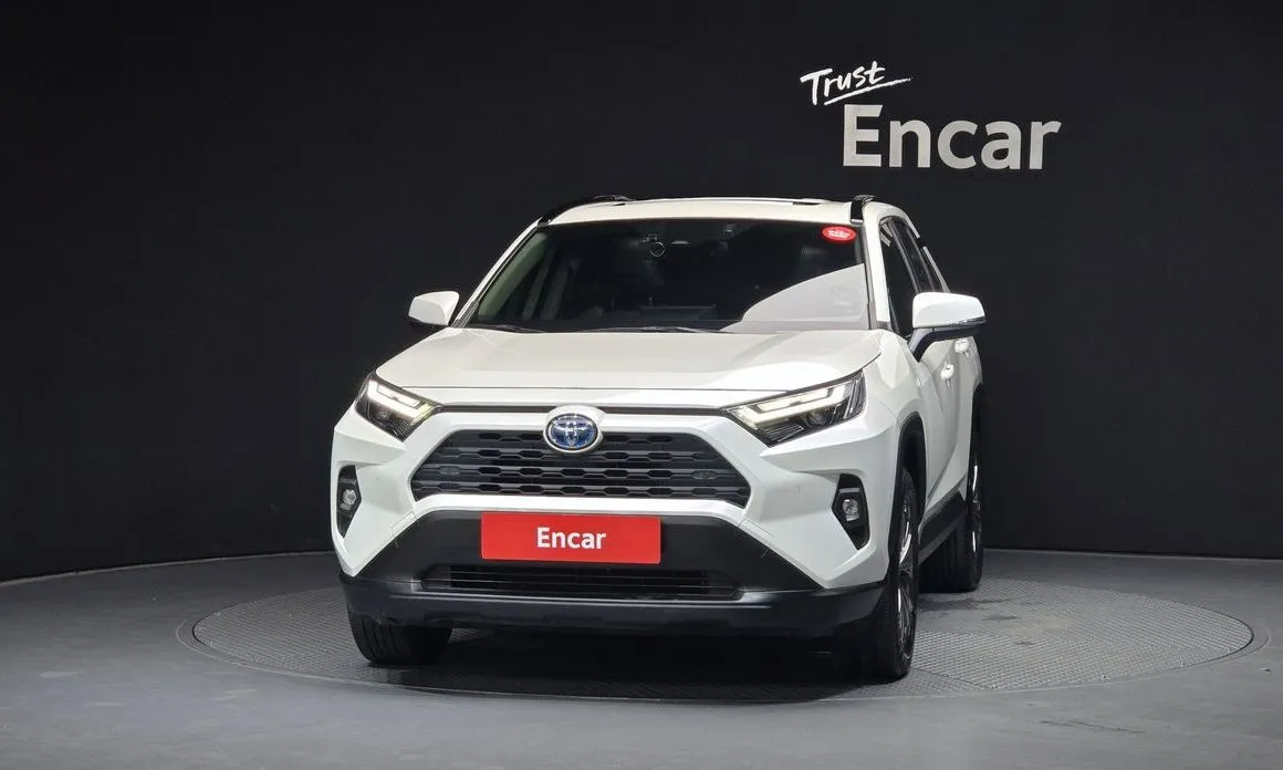 Toyota RAV4 — фото 8