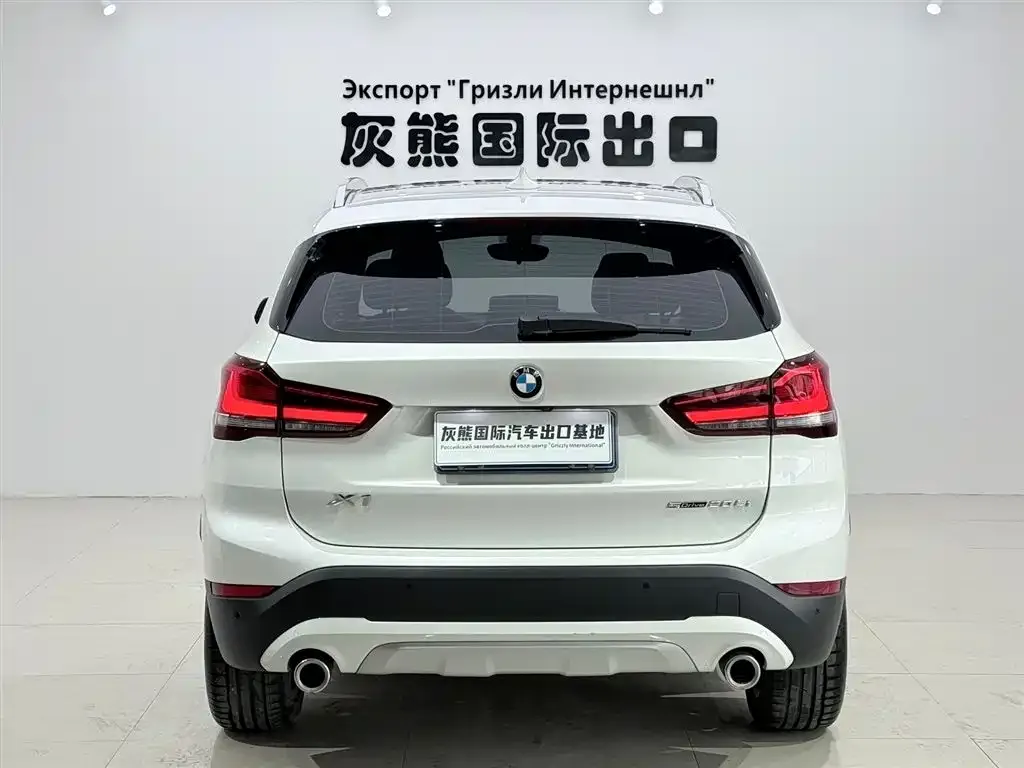 BMW X1 — фото 8