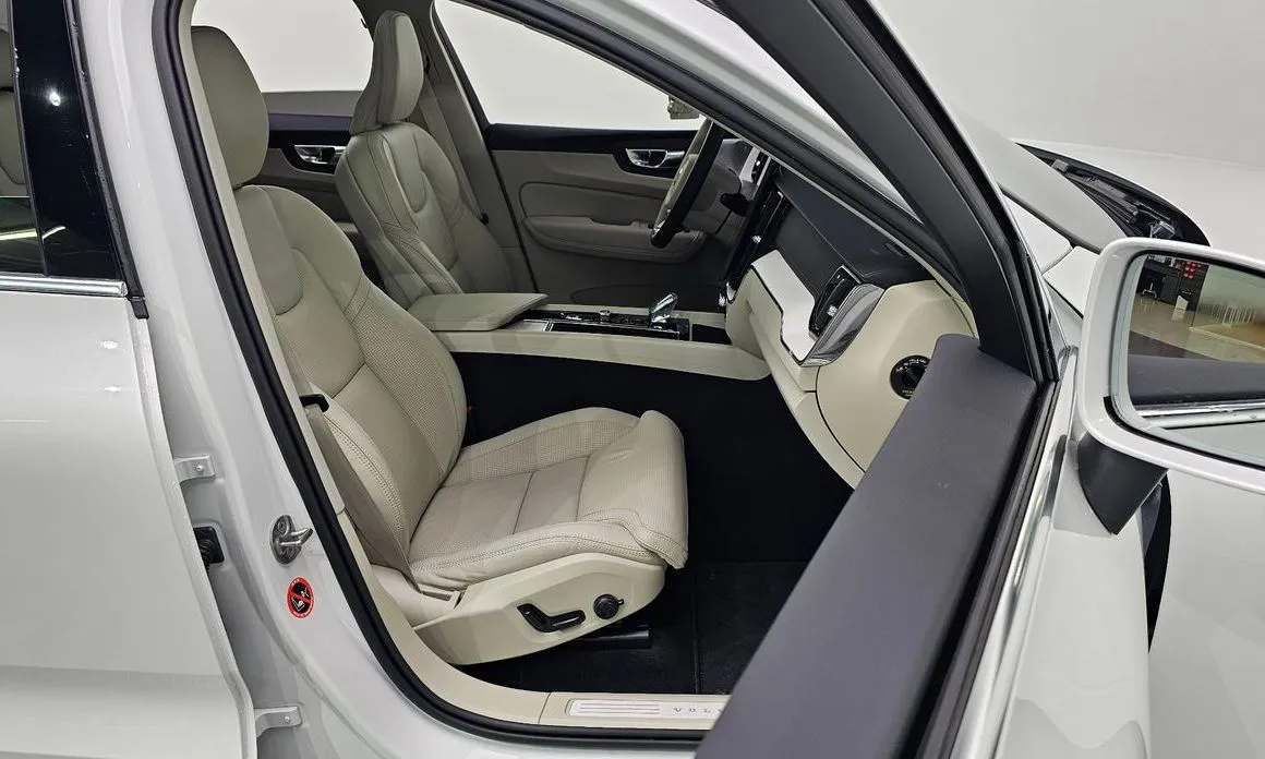 Volvo XC60 2026 из KR, фото 7