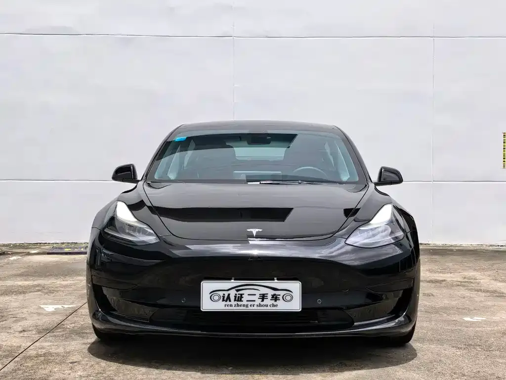 Tesla Model 3 — фото 10