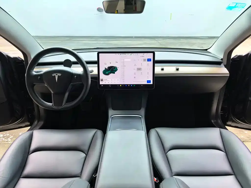 Tesla Model 3 — фото 5