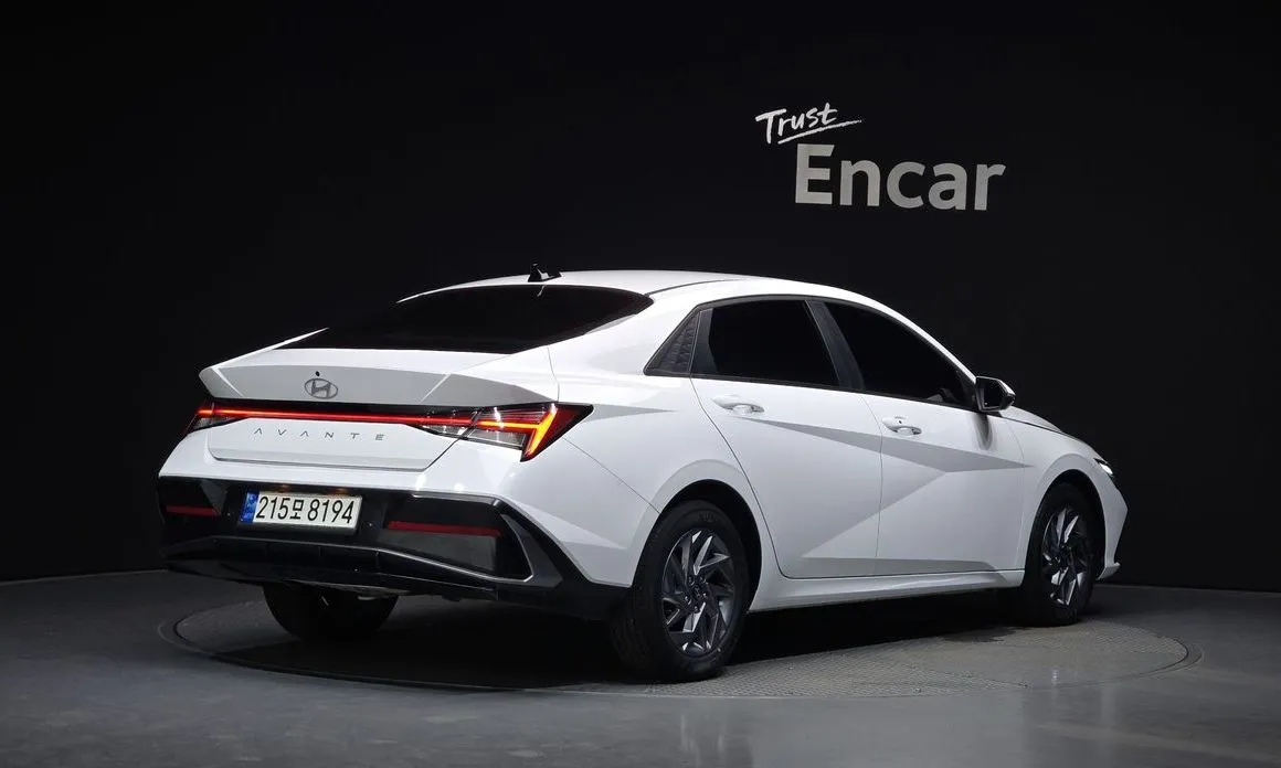 Hyundai AVANTE — фото 2