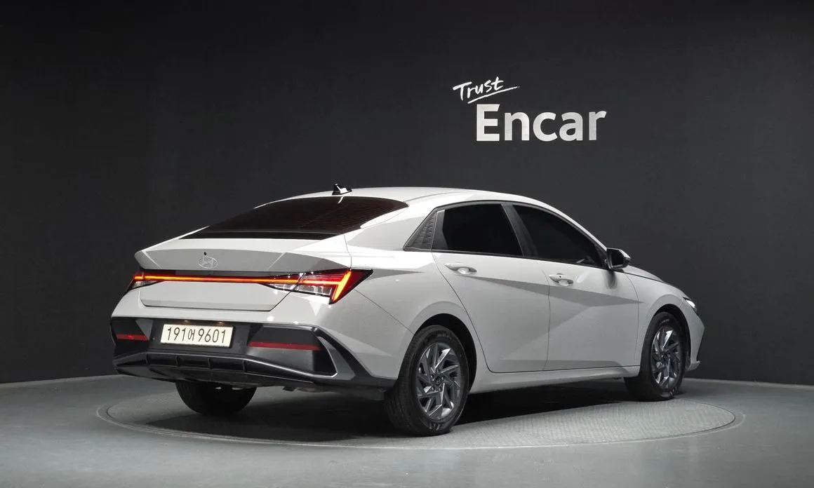 Hyundai AVANTE — фото 5