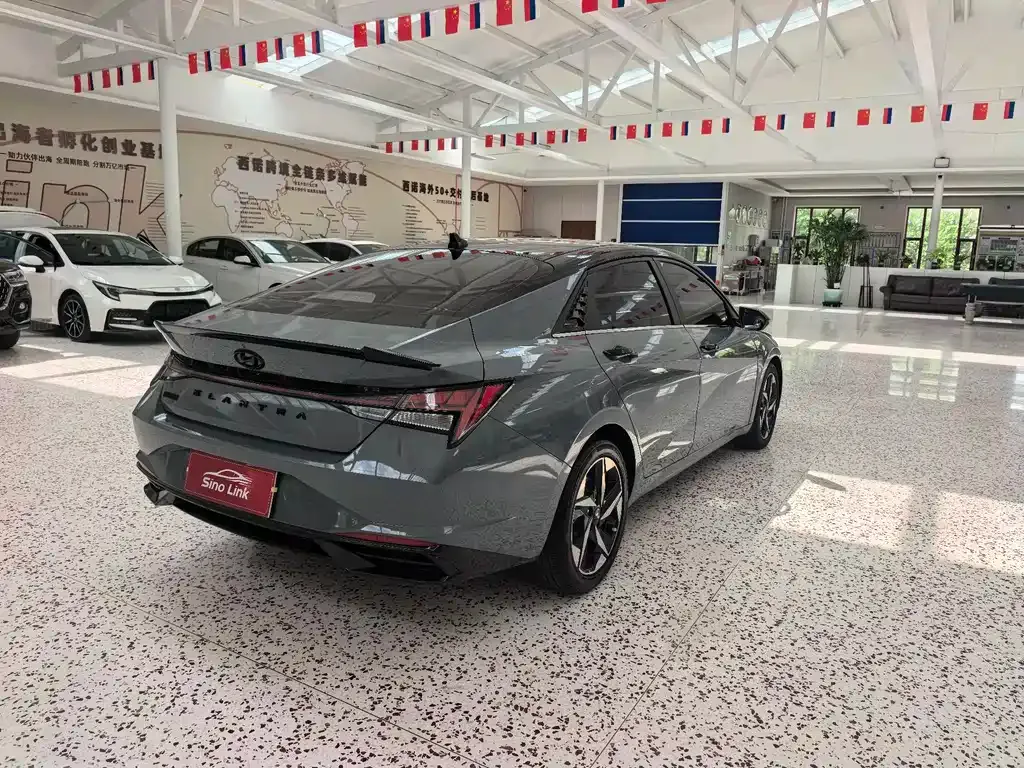 Hyundai Elantra — фото 6