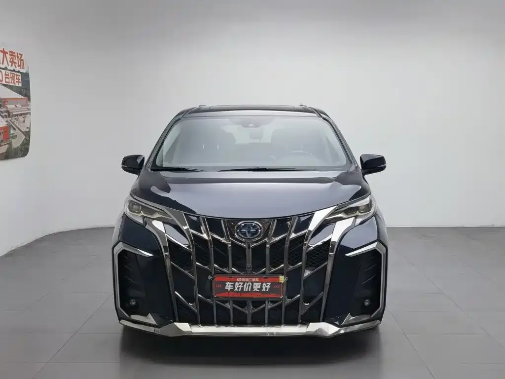Toyota Granvia — фото 4