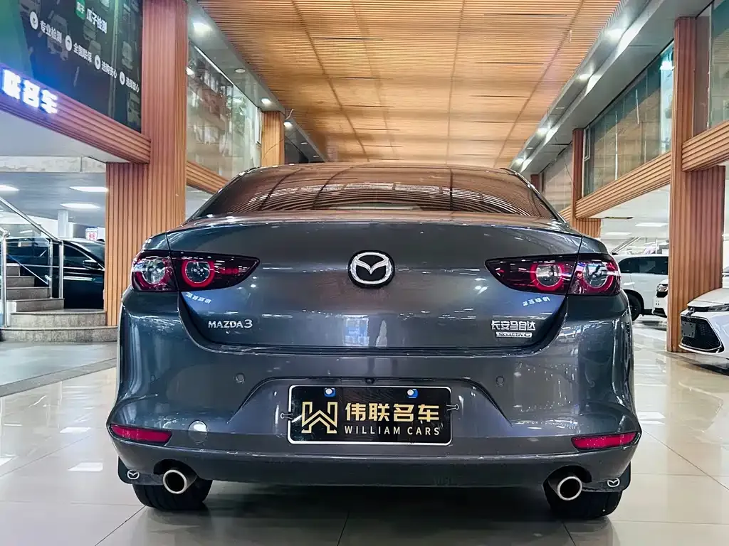 Mazda 3 Axela — фото 10