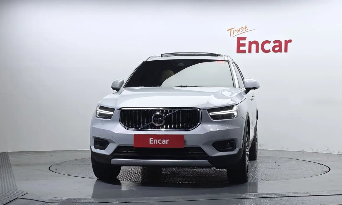 Volvo XC40 — фото 3