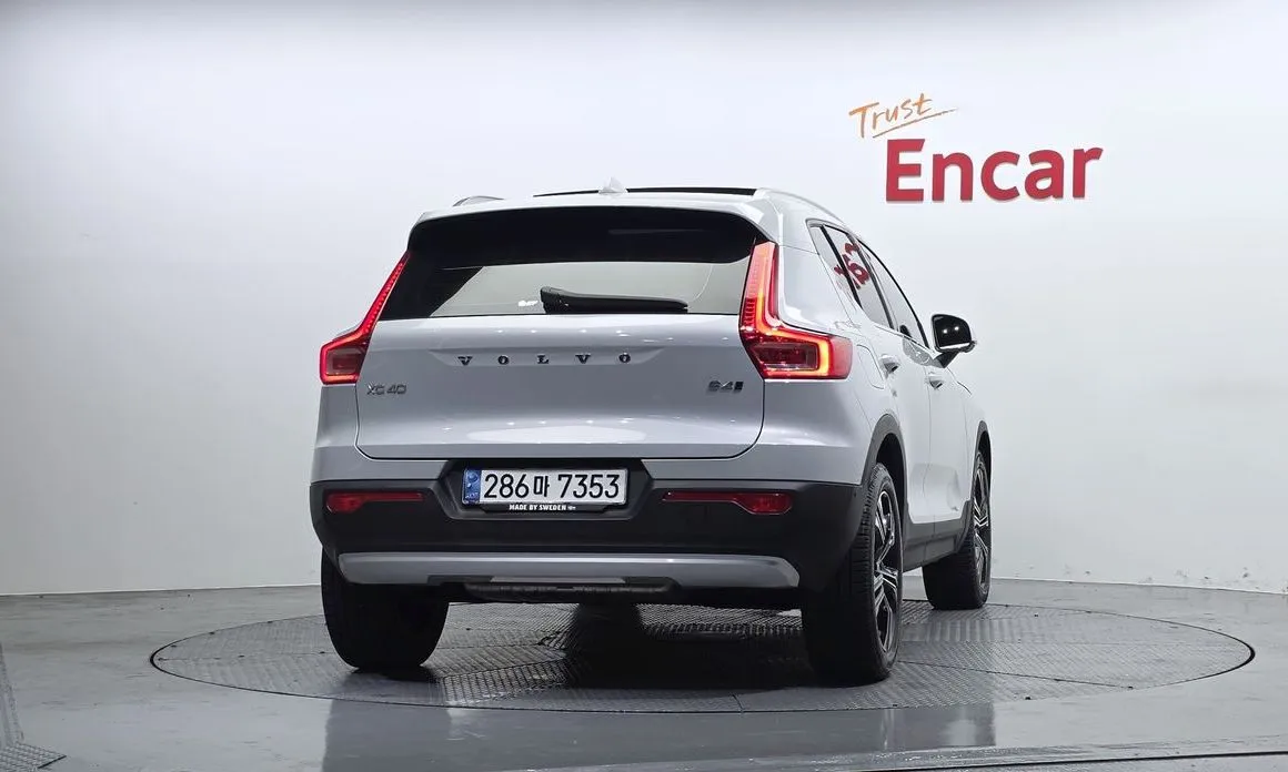 Volvo XC40 — фото 2