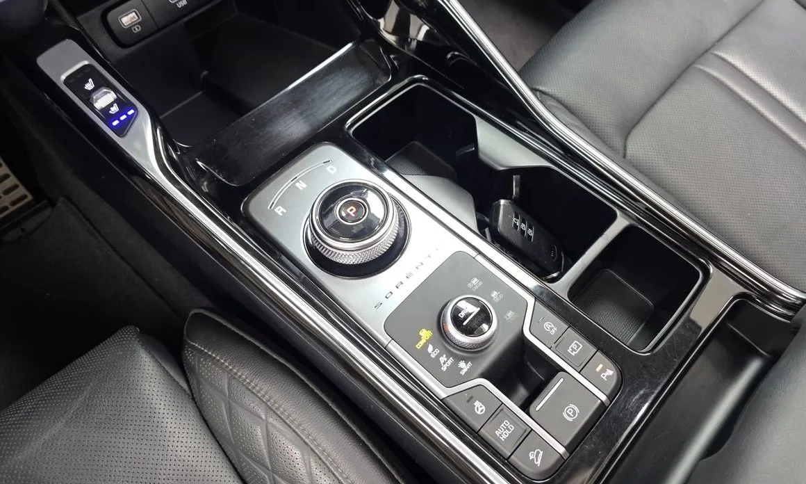 Kia Sorento — фото 9