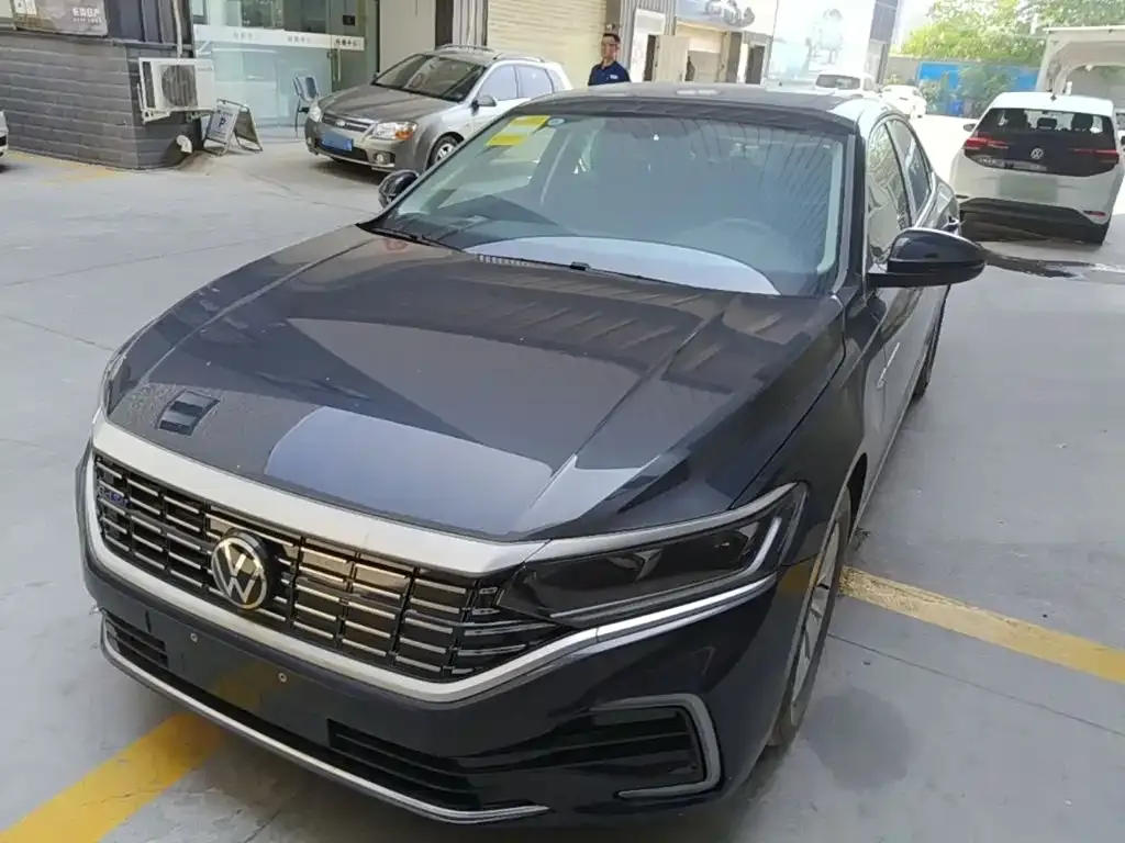 Volkswagen 帕萨特插电混动 — фото 1